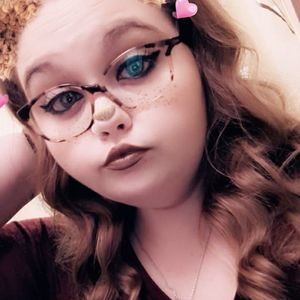 Meet your Posher, Holly